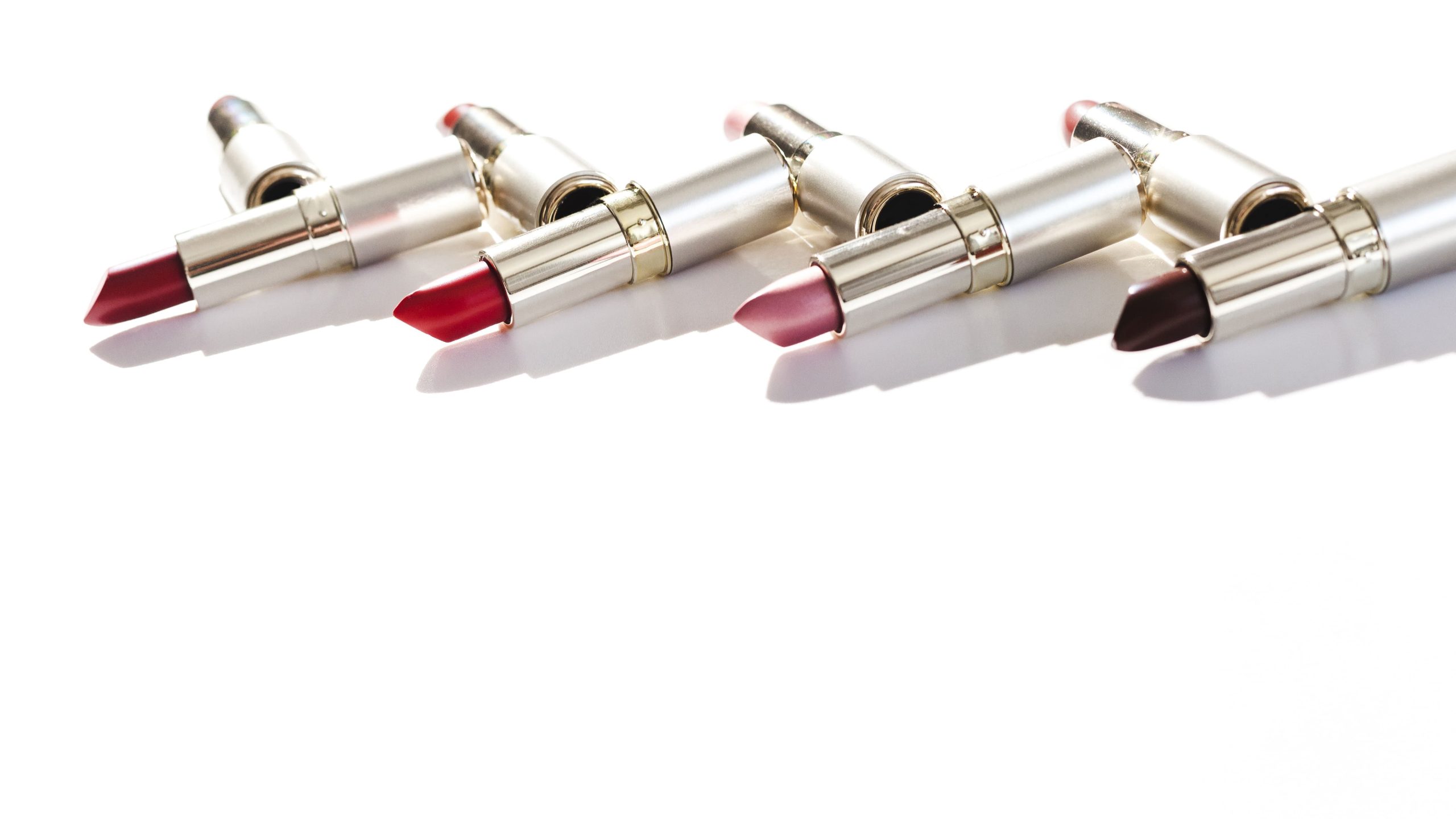 custom lip gloss tubes manufacturer process – design to prototype to production